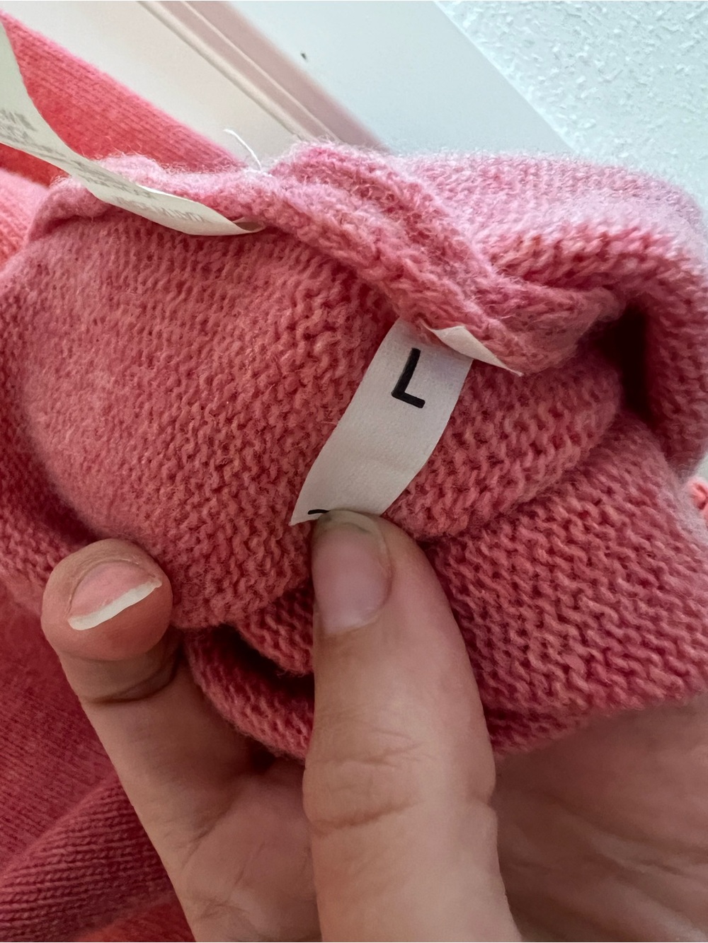 Scott Barber Made in Italy 100% Merino Wool Salmon V-Neck Sweater- Flawed‎ - Picture 4 of 6
